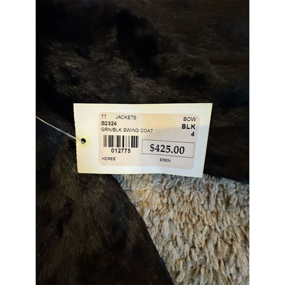 Beth Bowley Vintage Women's Black Velvet Overcoat Faux Fur Collar Women’s Size 4 - Picture 10 of 11
